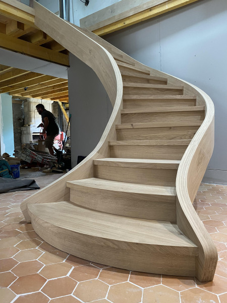 Entreprise de menuiserie pour la conception d'un escalier en bois dans le Calvados